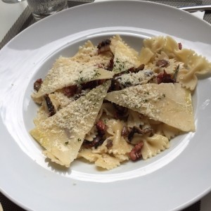 farfalle Boscaiola.