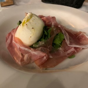 Anti Pasti - Burrata con Prosciutto