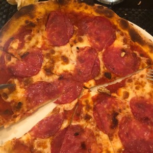 Pizza Salame