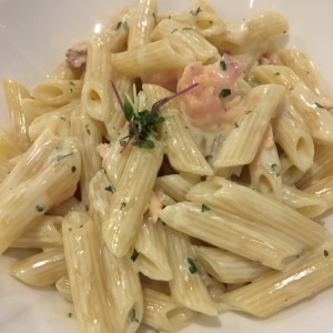 Penne alla vodka y salmon