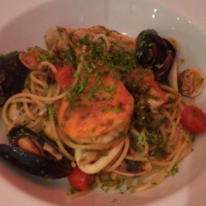 spaghetti con mariscos