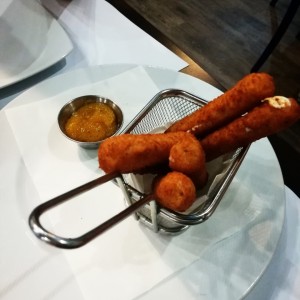 Entradas - Mozzarella Sticks