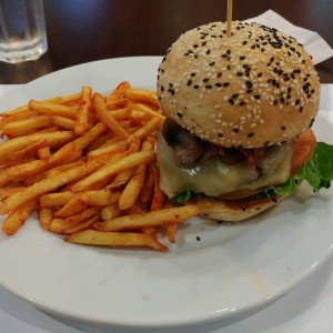 Calle 50 Burger