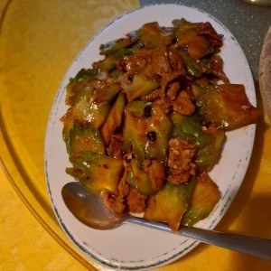 pepino amargo con carne