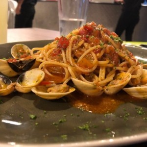 spaguetti alla vongole macchiati