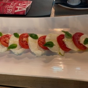 Antipasti - Caprese