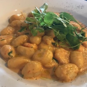 Gnocchi gamberi e rucula