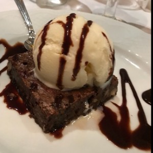 brownie con helado 