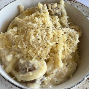 Cacio e Pepe con albondigas