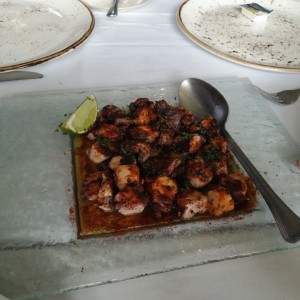 Pulpo a la Plancha, a la gallega, encebollado o al Ajillo