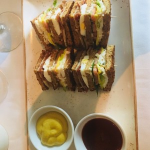 Club Sandwich de Langosta