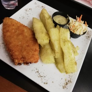 filete de corvina y yuca al mojo