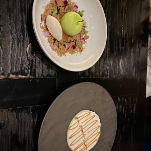 Postres - Tres leches y strudel de manzana