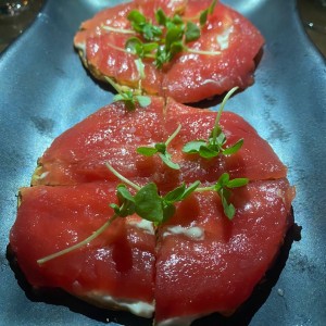 Crudos - Tuna Pizza