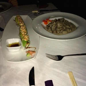 Azahar Roll y Rissotto Trio de Hongos, espectacular!!! 