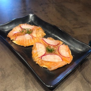 salmon pizza