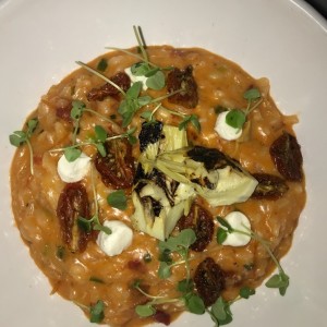 Risotto de tomates y queso de cabra