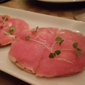 Crudos - Tuna Pizza