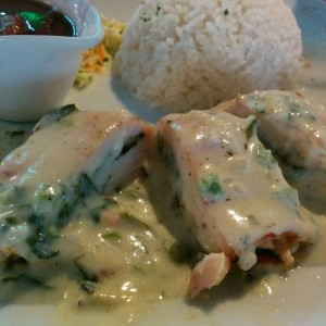 pechuga se pollo rellena con crema de espinacas 