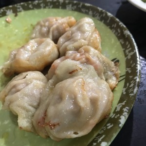 jiaozi de puerco con kimchi