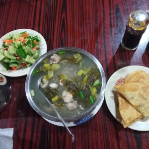 Ensalada-Sopa -Hojaldre