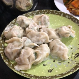 Dumplings cerdo con culantro al vapor