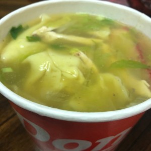 sopa de wanton