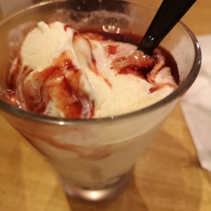 strawberry oreo ice cream shot