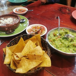 Ordenes Extras - Guacamole y frijoles charros