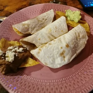 tacos suaves de pollo