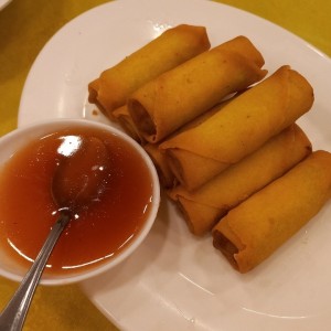 Rollo de vegetales salsa agridulce