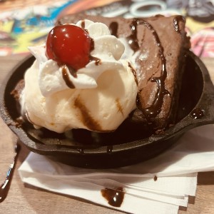 Desserts - Hot Fudge Brownie