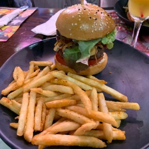 Signature Burgers - La Cholipay