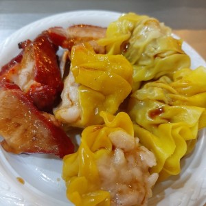 puerco asado, voltin, siu mai