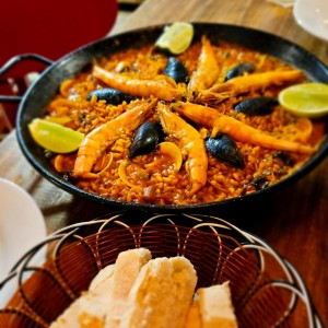 paella de mariscos 