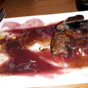 filet mignon con salsa de.vino