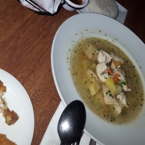 sopa de pollo