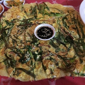 pizza coreana. (huevo)