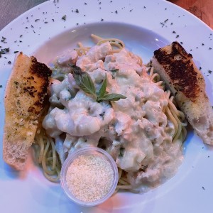 Pasta alfredo con pollo