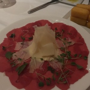 Carpaccio de res