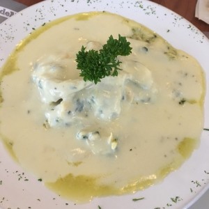 Lasagna de pollo y espinacas en salsa blanca ?