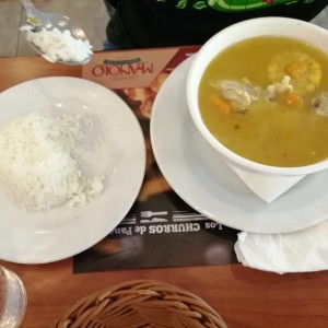 Sopa de pollo