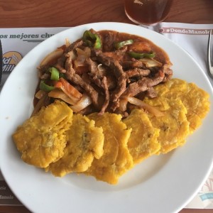 bistec picado y patacones