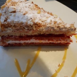 cake con rellenos de guayabas 