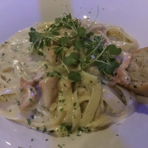 Pasta alfredo con pollo 