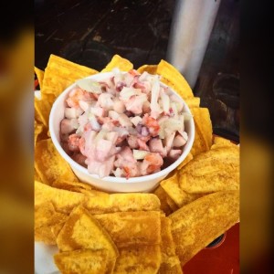 Cebiche mixto en salsa coco