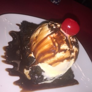 brownie con helado