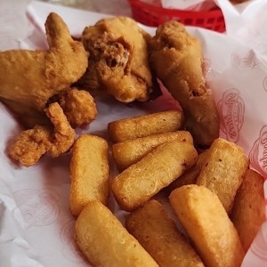 3 Piezas de pollo Frito