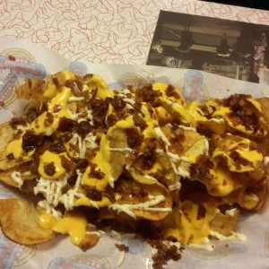 RD chips con queso y bacon