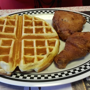 Waffles con pollo